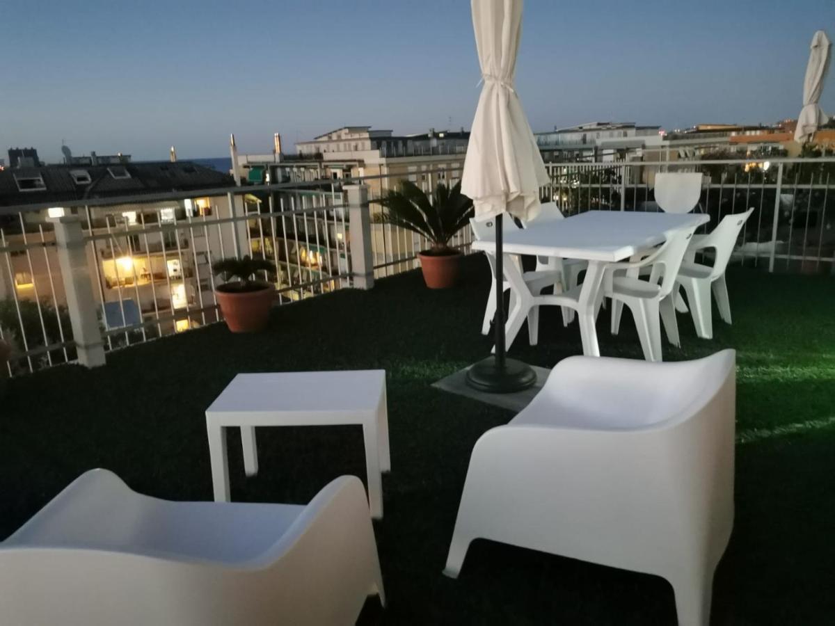 Apartamento La Terrazza Falconara Marittima Exterior foto