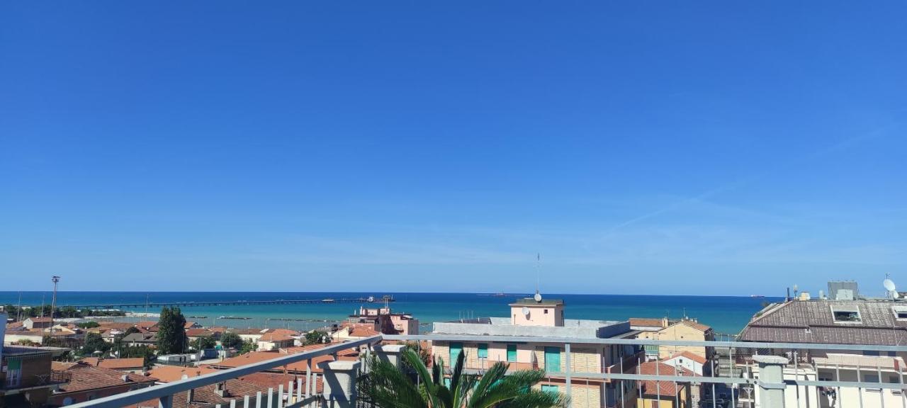 Apartamento La Terrazza Falconara Marittima Exterior foto